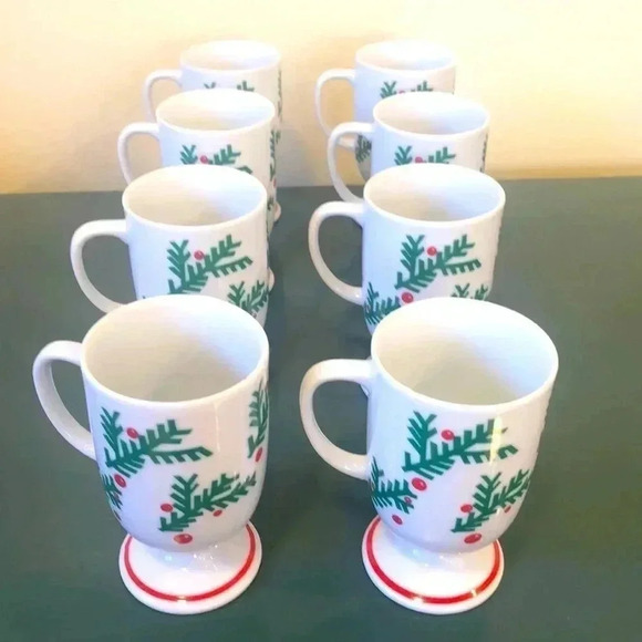 Vintage Christmas mugs for tea, coffee, or hot chocolate.  Set of 8. - Picture 1 of 5